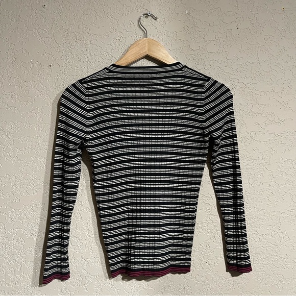 Vintage Prada | Y2K Stripe Long Sleeve Light Weight Sweater Size: 38 - Picture 5 of 6